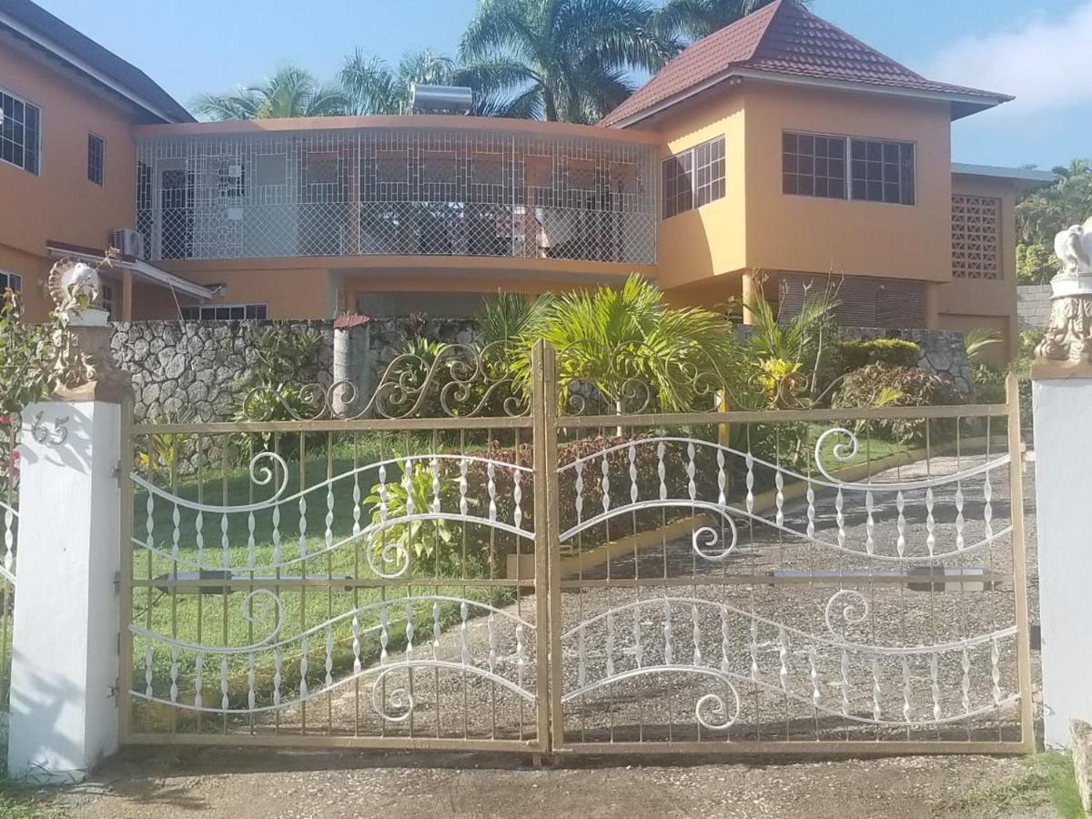 Chaudhry Holiday House Μοντέγκο Μπέυ Εξωτερικό φωτογραφία
