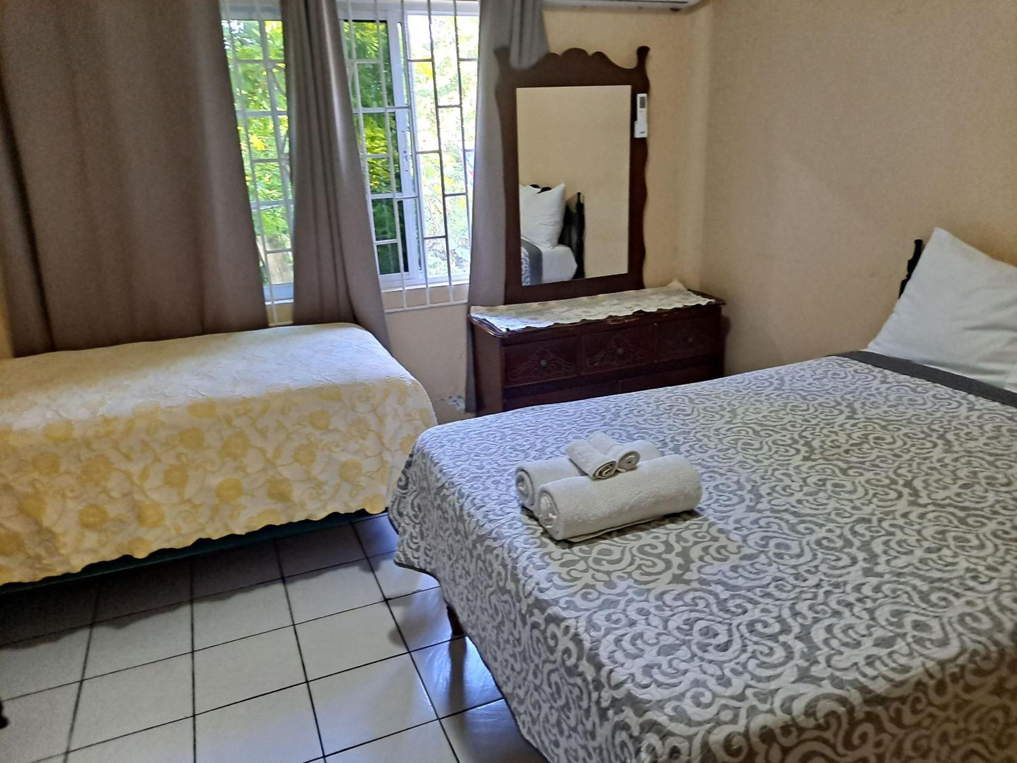Chaudhry Holiday House Μοντέγκο Μπέυ Εξωτερικό φωτογραφία
